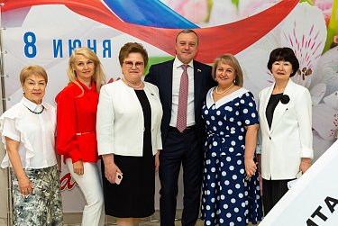 Поздравления и награды социальным работникам Оренбуржья 